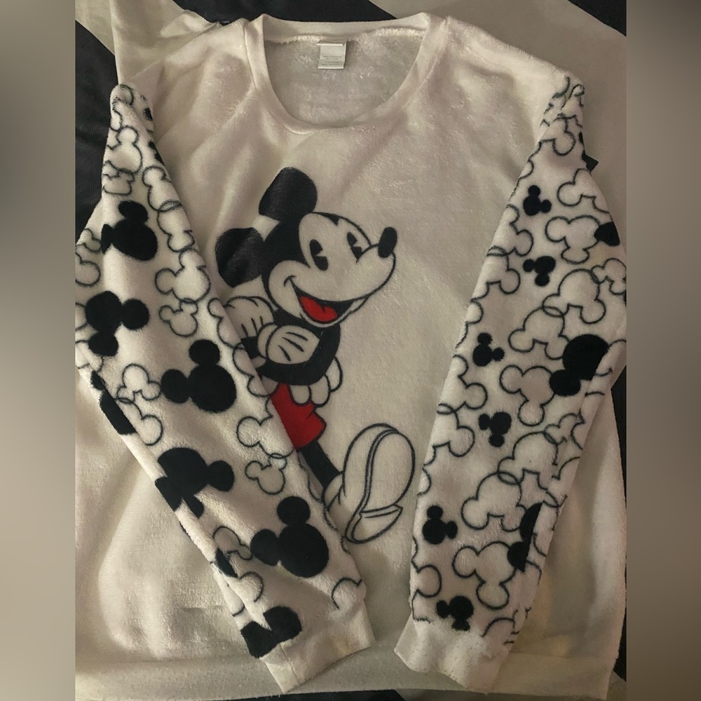 Disney Mickey Mouse women’s Sweatshirt